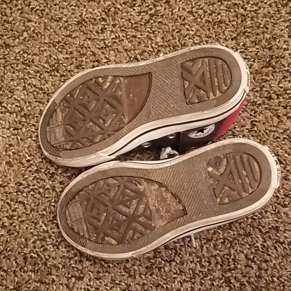 Converse all star little boy's size 11 black&white